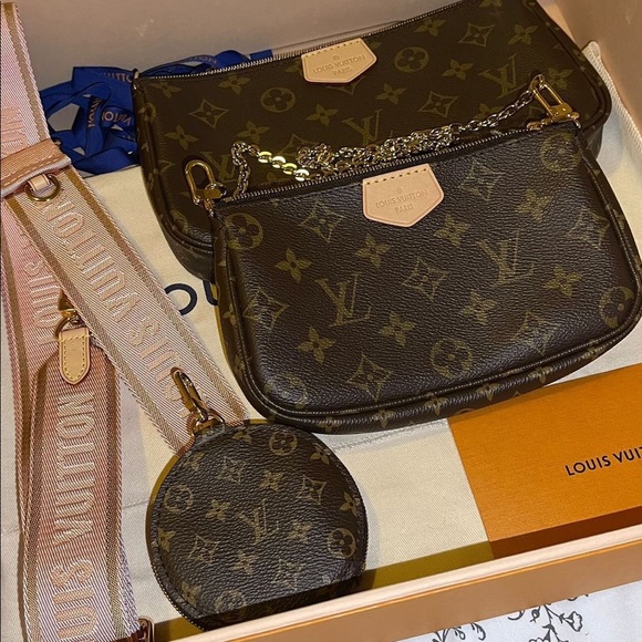🌸SOLD🌸LIKE NEW LV MULTI POCHETTE ACCESSOIRES🌸 - Picture 4 of 17